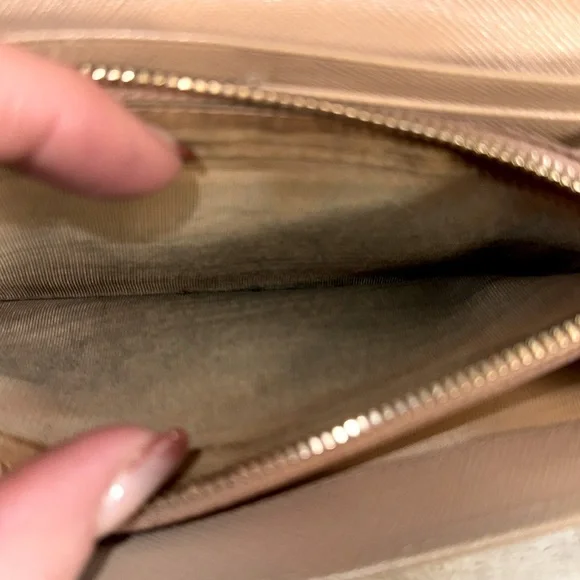 💛 SOLD 💛 Prada Saffiano Leather Bow Continental Wallet - Picture 11 of 16